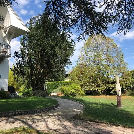 Au Dans De Charme * Saint Sulpice (Vaud)